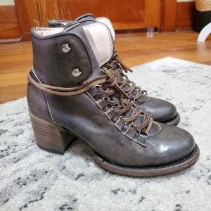 Worn Once Freebird Devin